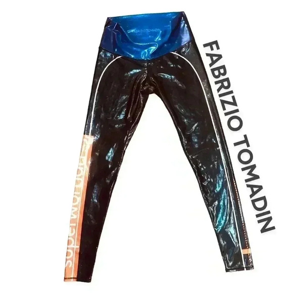 Fabrizio Tomadin Leggings; Limitless in Gloss - Picture 5 of 13